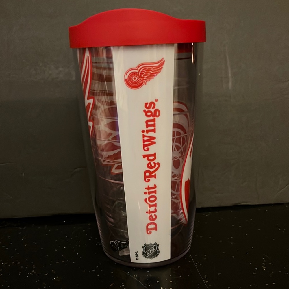 Tervis covered Red Wings Hockey cup